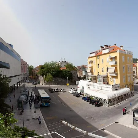 Gianina Διαμέρισμα *